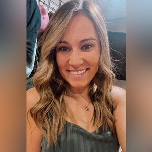 Meet your Posher, Jacqueline